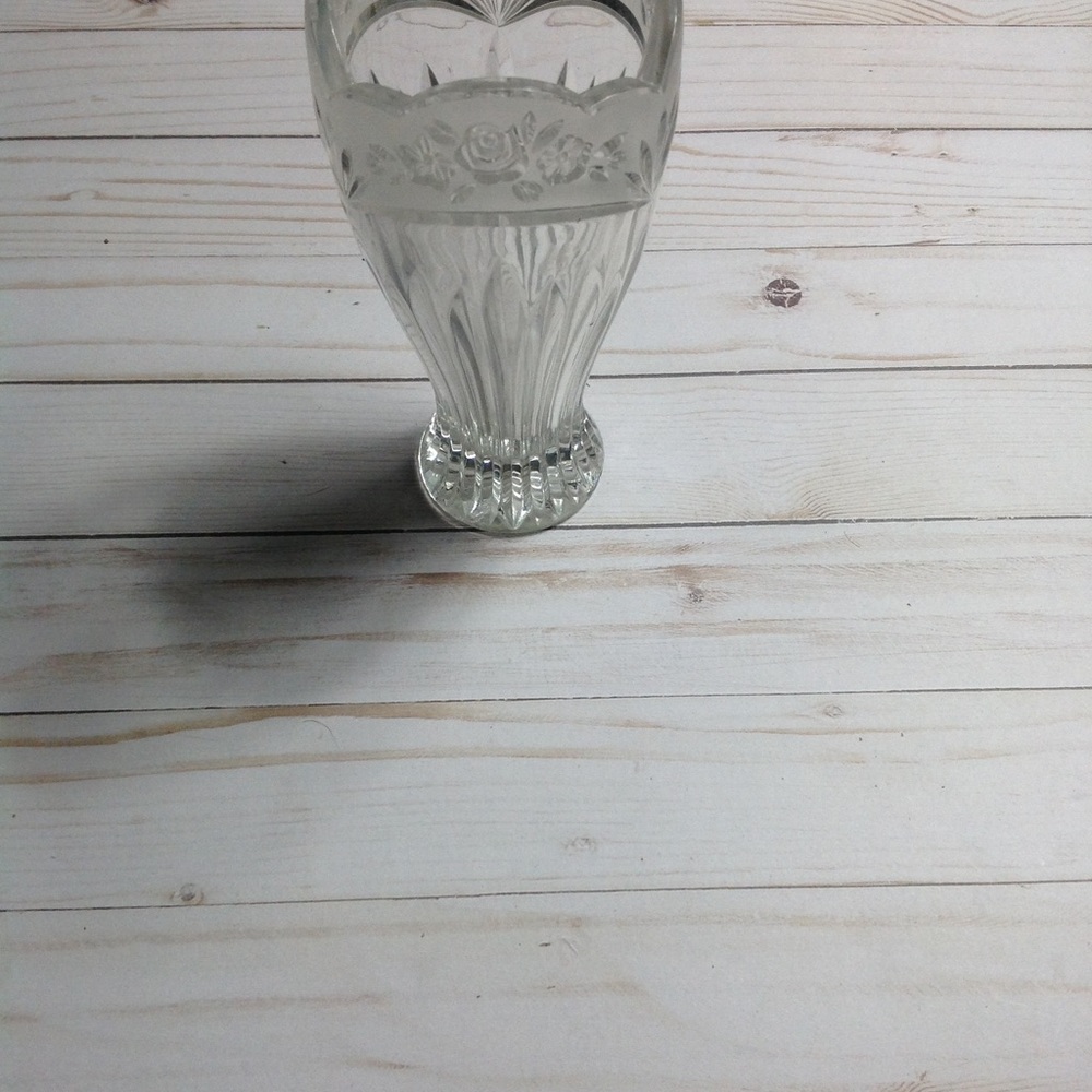 Glass vase